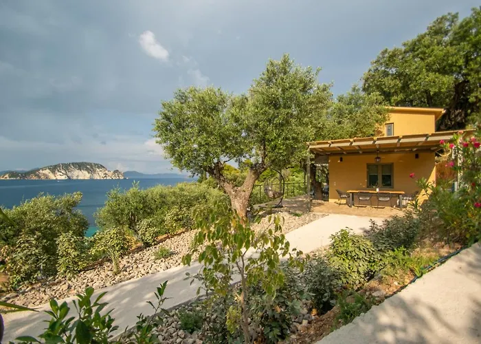 Casa Apartamento Marathiás